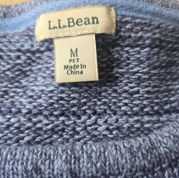 L.L. Bean Crew Neck Sweater Size Medium Petite - Picture 6 of 7
